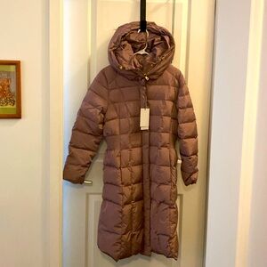 Cole Hann real down filled puff coat. Size L
